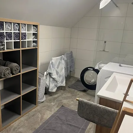 Penthouse Nr 9 オーバートラウン